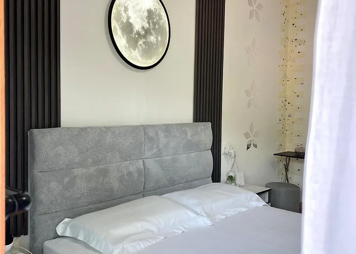 Guest house Moonlight *